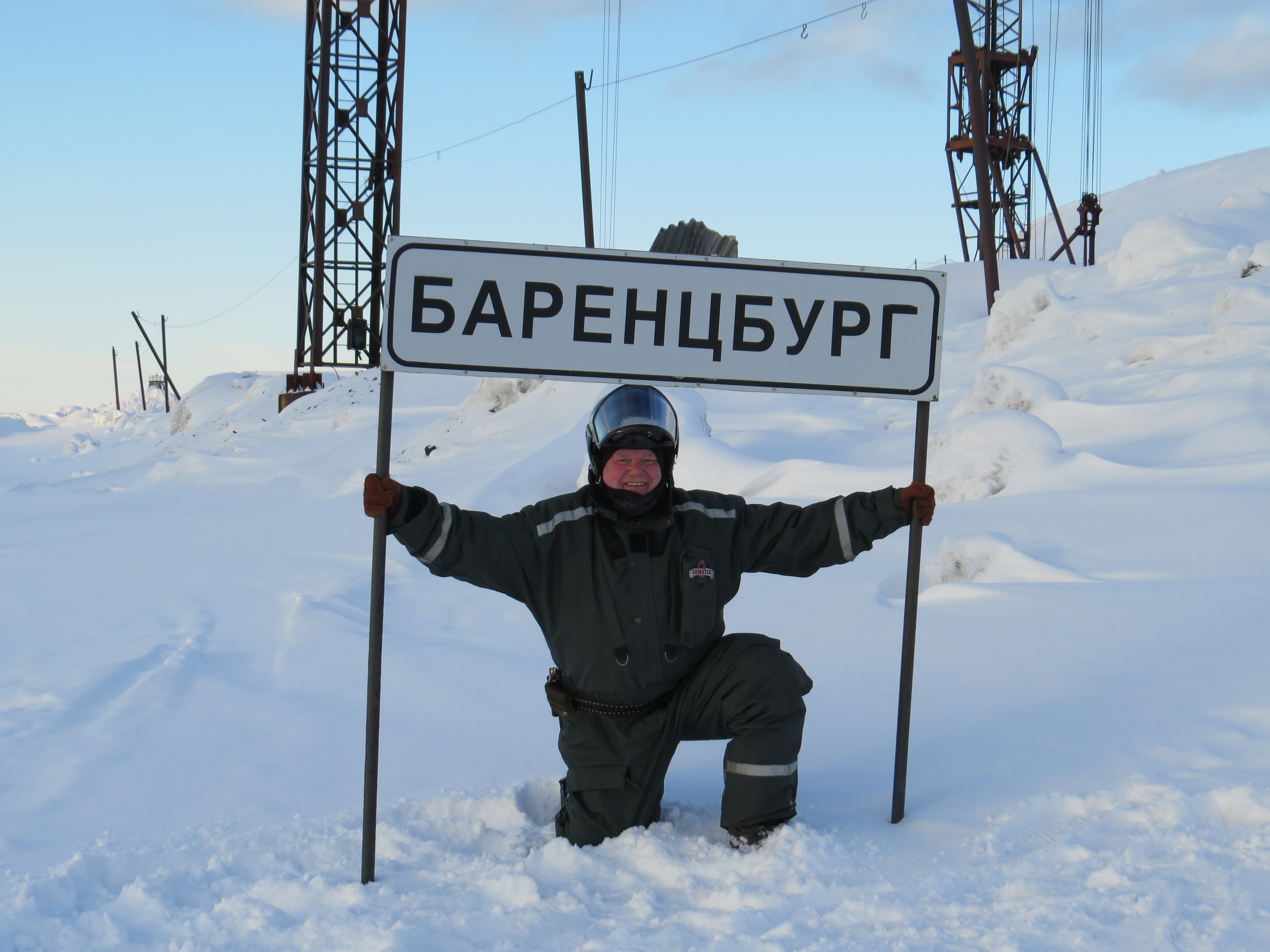 Snowmobile tour to the west coast - Spitzbergen Adventures