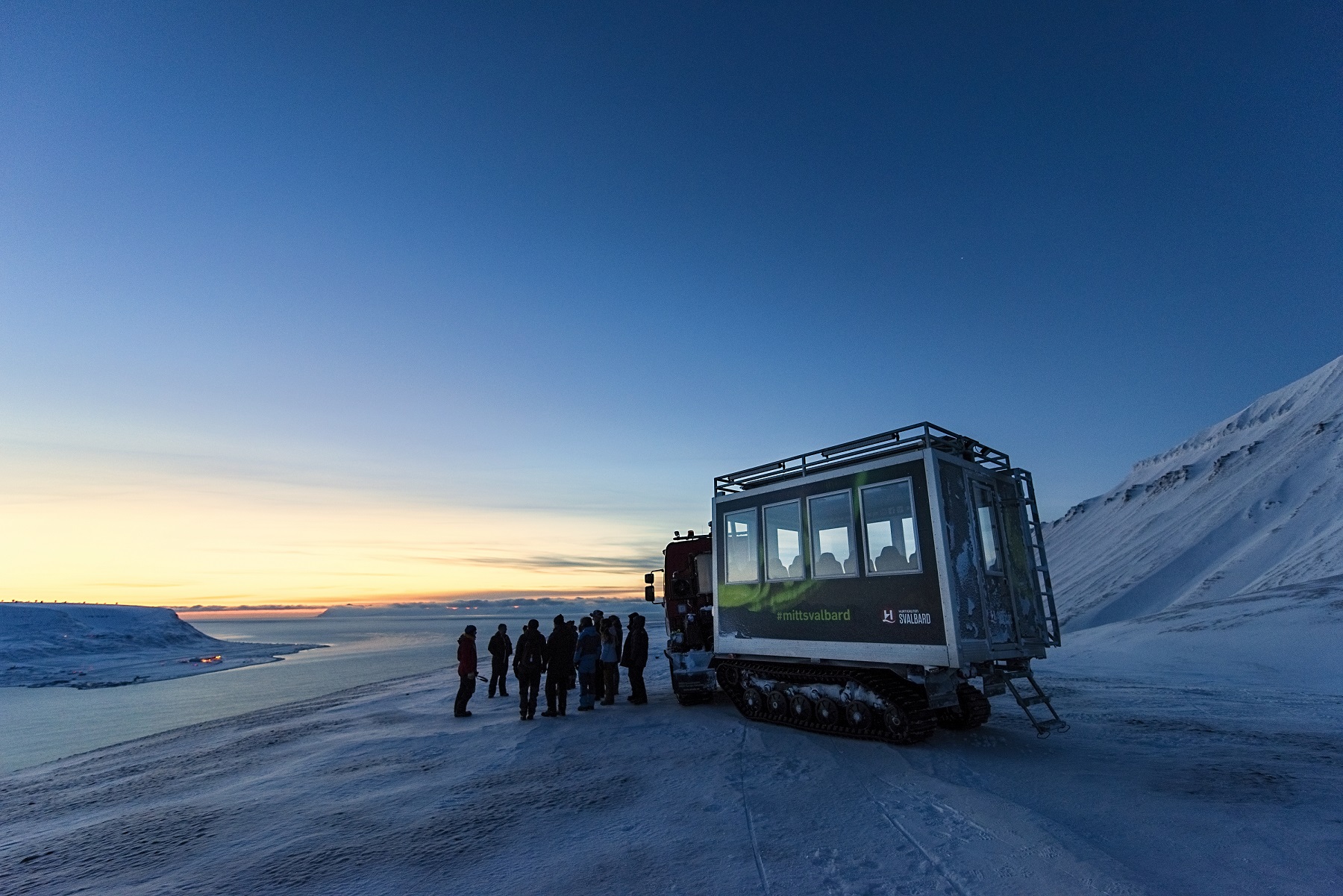 Longyearbyen at Sunset: Panorama Tour - Hurtigruten svalbard
