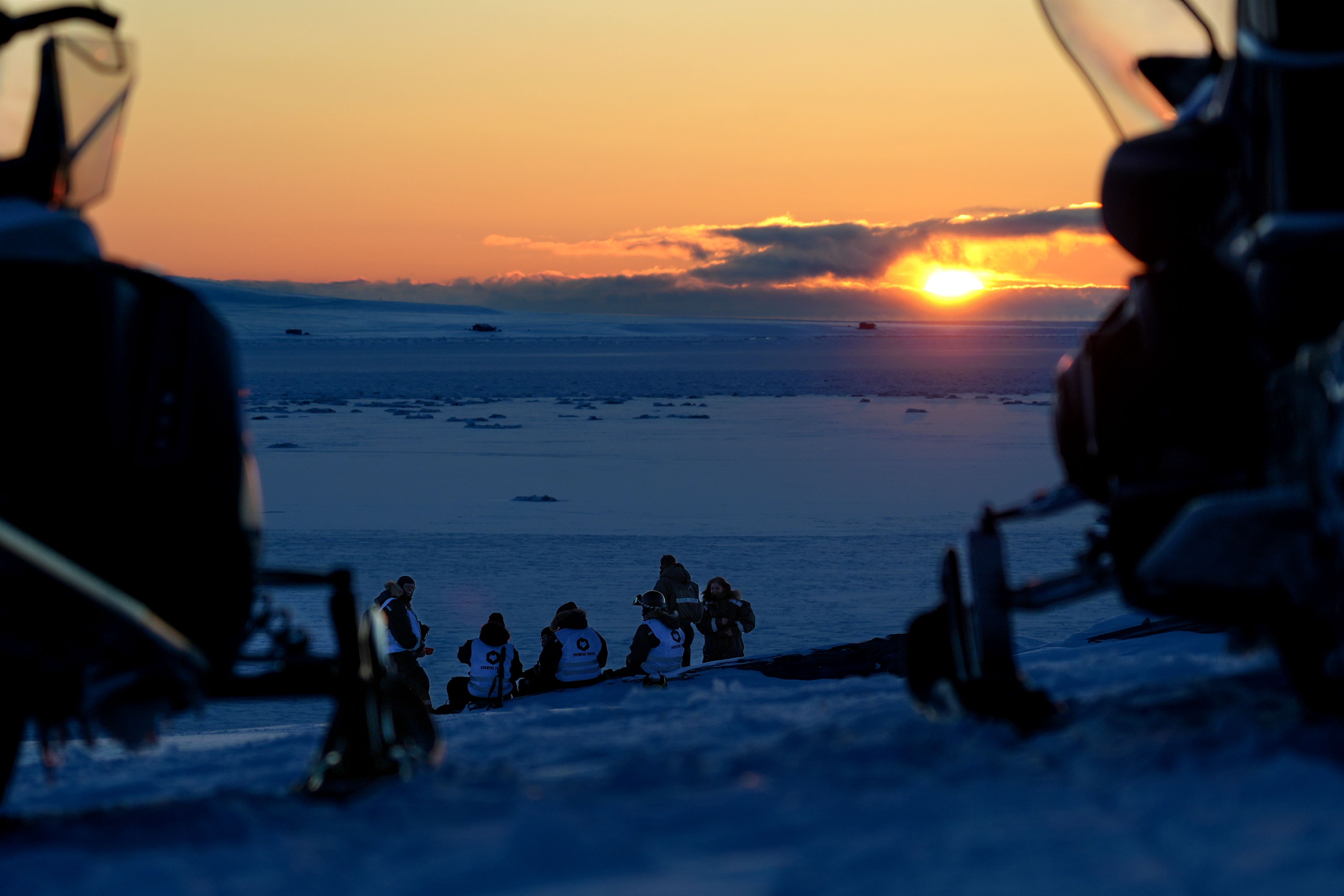 【2024最新】SNSで話題・人気の商品のおすすめアイテム to tour snowmobile Evening historical Snowfox - Colesbay ミュージック
