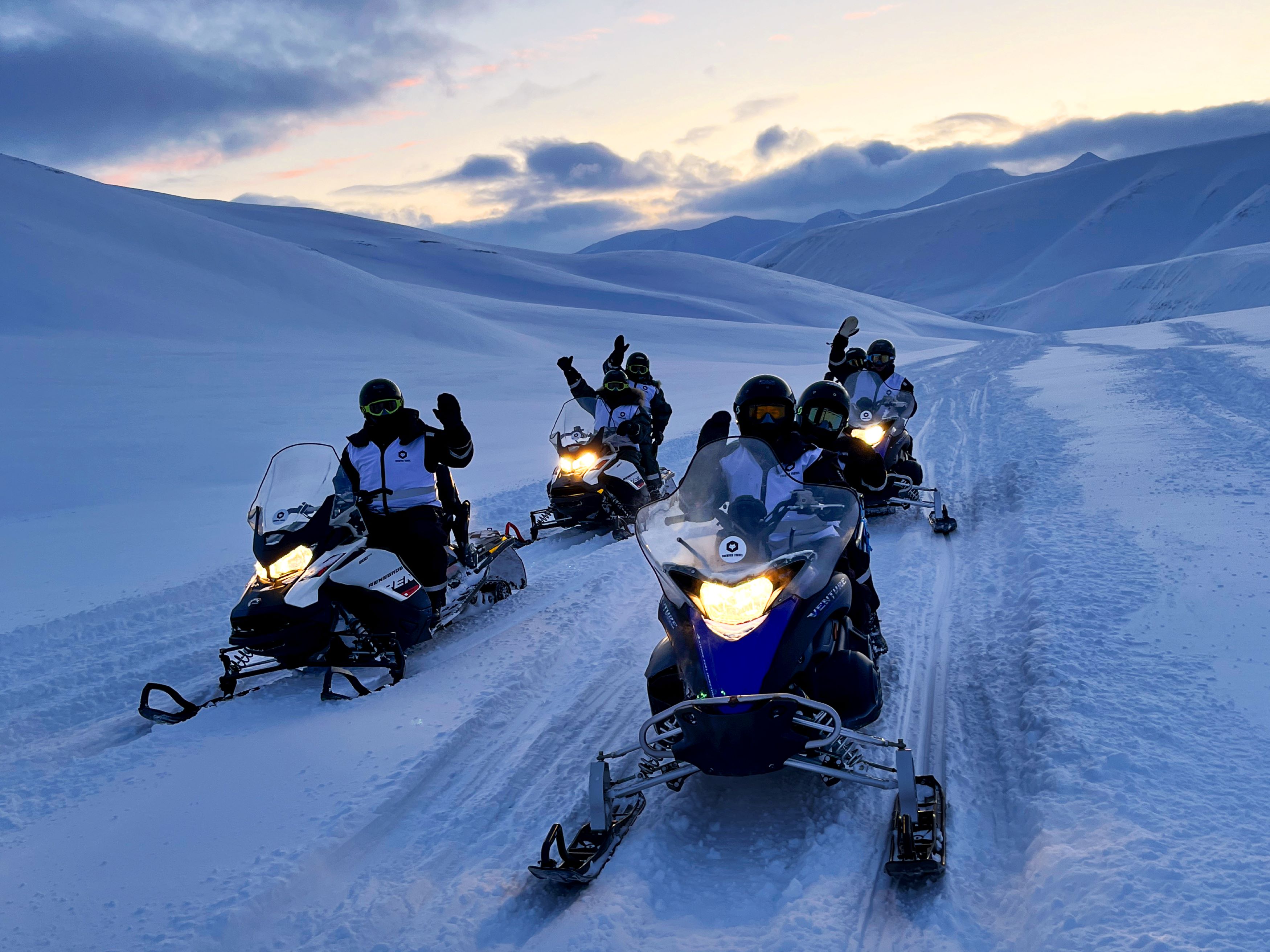 Evening snowmobile tour to historical Colesbay - Snowfox